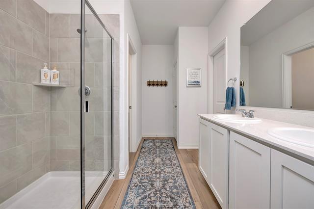 Building Photo - 2604 Starwater Dr