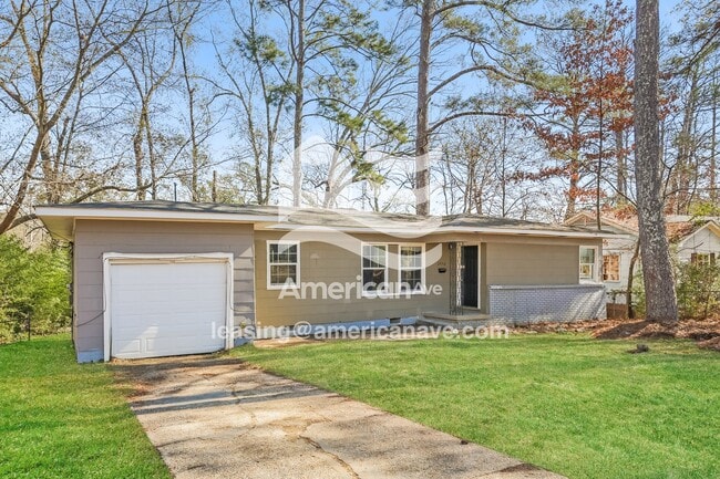 Building Photo - 2556 Paden St
