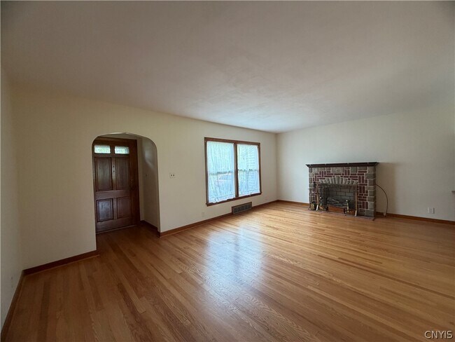 Building Photo - 50 New Hartford St