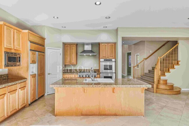 Building Photo - Beautiful Home in Peacock Creek