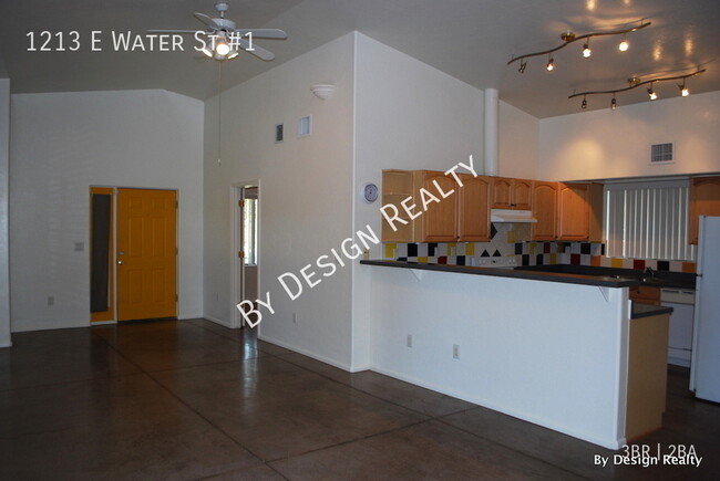 Building Photo - 1213 E Water St