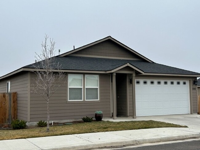 Primary Photo - Beautiful home in Strawberry Heights