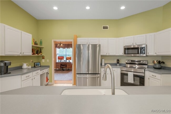 Building Photo - 5 Primula Ct W