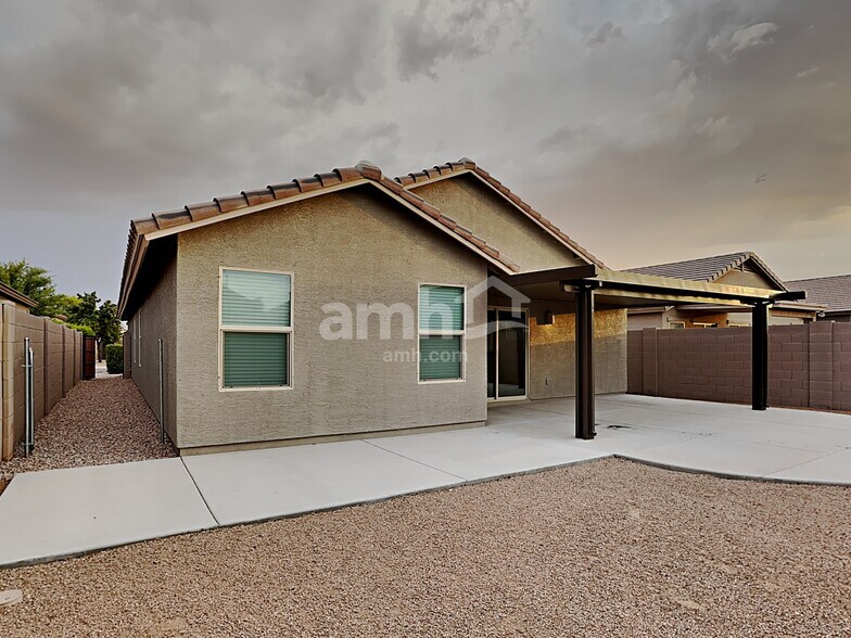 Building Photo - 3392 E Cowboy Cove Trail