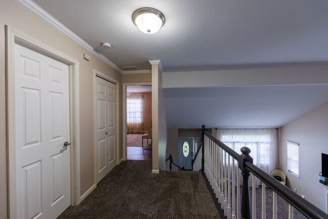 Building Photo - 25037 Brett St