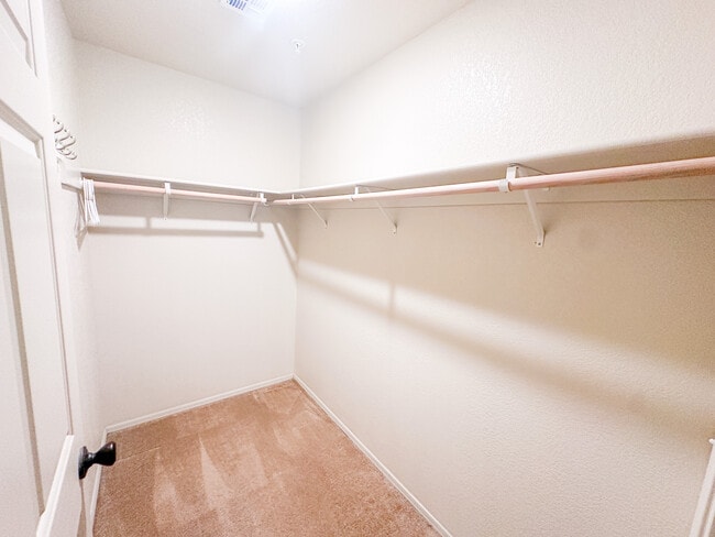 Building Photo - 3183 S Ragen Dr