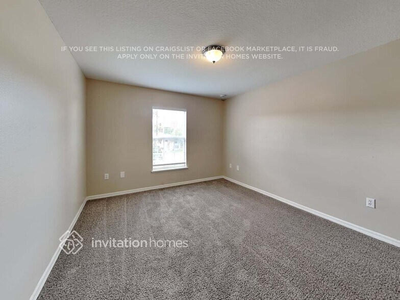 Building Photo - 16537 Corner Lake Dr