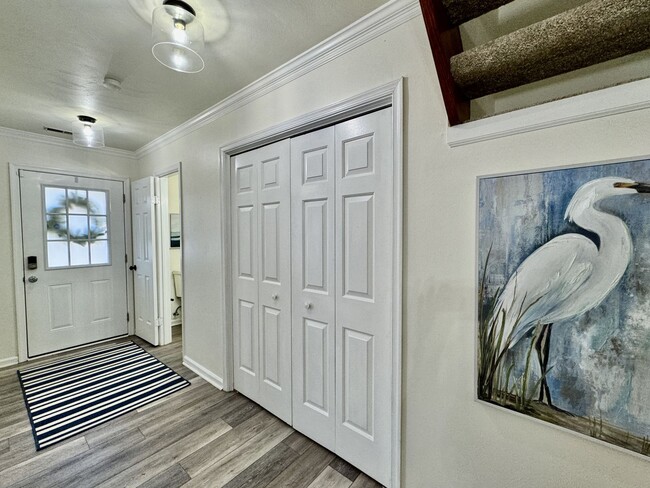 Building Photo - 3-Bedroom Townhome Ready NOW!! Completely ...