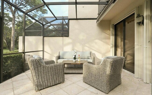 Building Photo - 819 Windermere Way