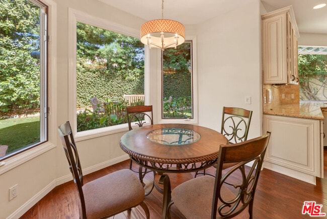 Building Photo - 16015 W Northfield St