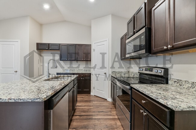 Building Photo - 1615 E Horstmann Ct