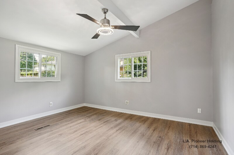 Building Photo - 8602 Urbandale Ave