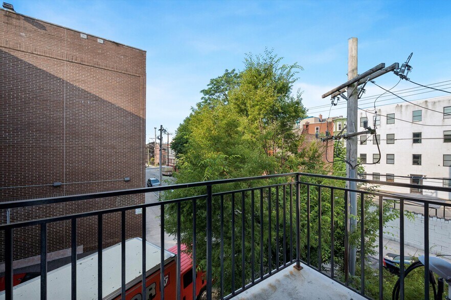 Building Photo - 1519 N Sydenham St