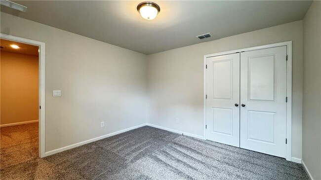 Building Photo - 282 Timberland Ave