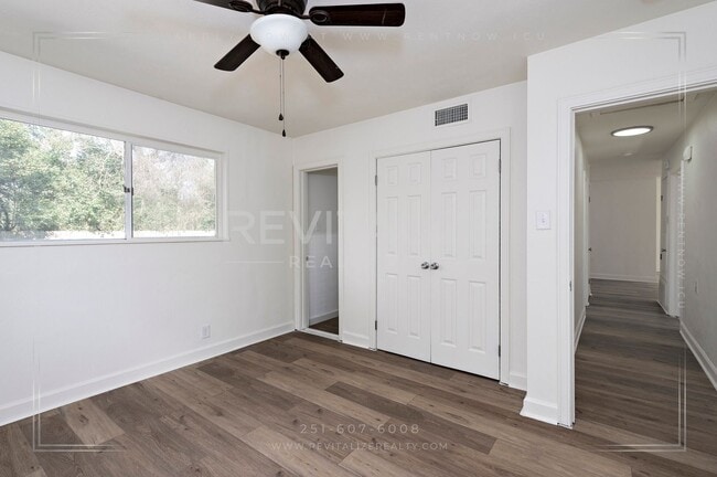 Building Photo - Fully Renovated 3 Bed 2 Bath Home!