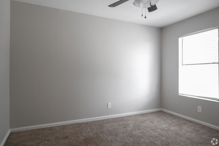 Building Photo - 10300 Golden Meadow Dr