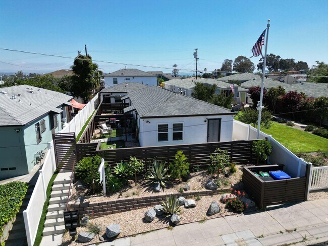 Building Photo - 2737 G St