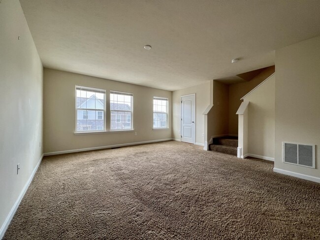 Building Photo - 326 Falcon Run