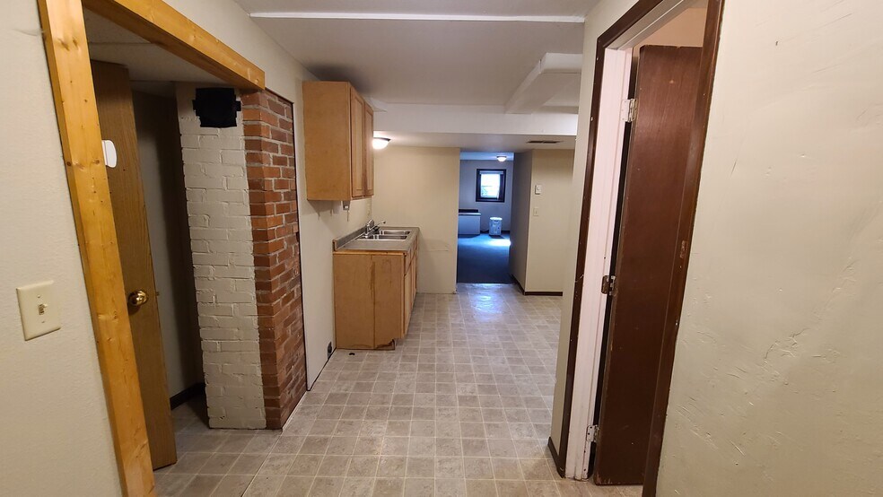 Building Photo - 1326 11th St N