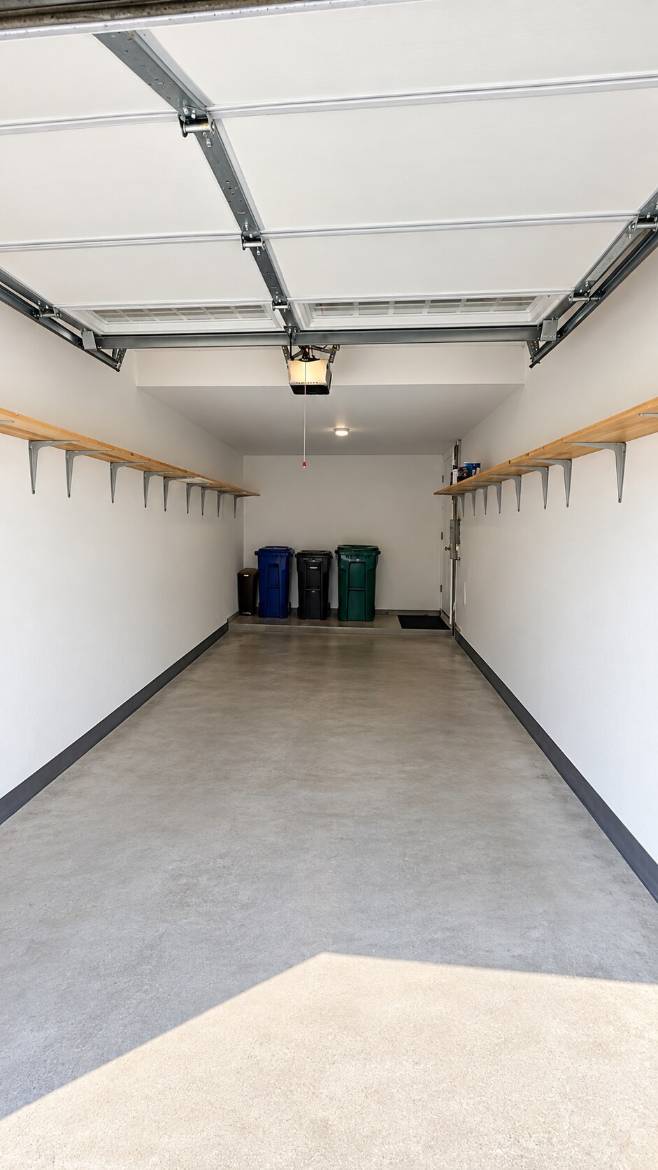 Building Photo - 306 Russet Way