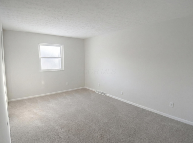 Building Photo - 6571 Schenk Ave