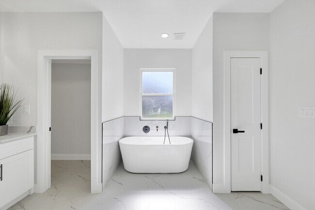 Building Photo - 49 Winterhaven Ln