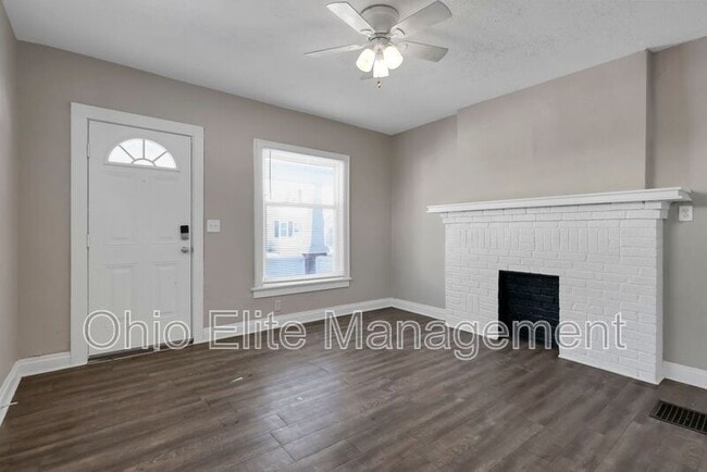 Building Photo - 775 S 17th St