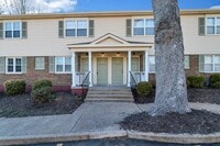 Building Photo - 1607 E Swan Cir