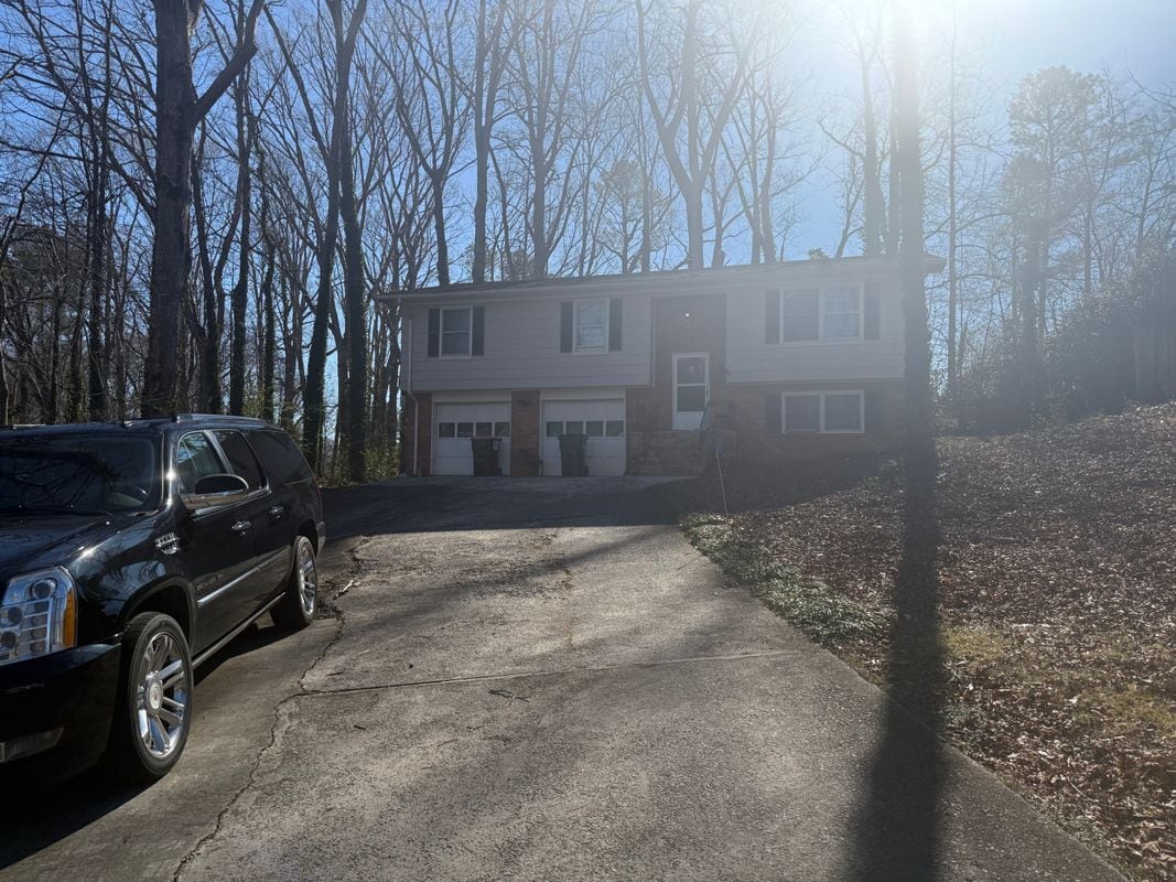 Building Photo - 258 Plantation Rd SW