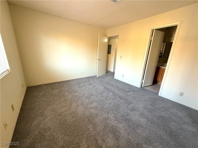 Building Photo - 7961 Lions Rock Way