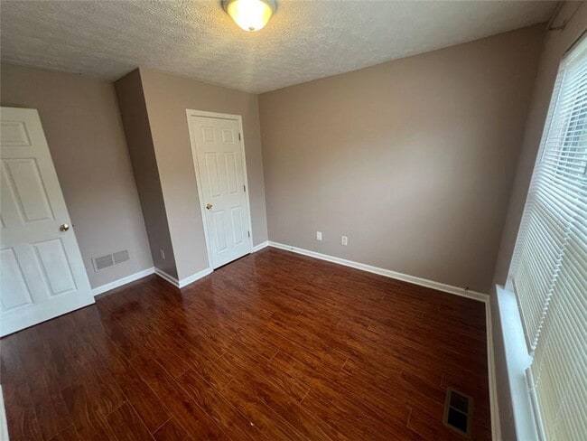 Building Photo - 815 Ahearn Ct