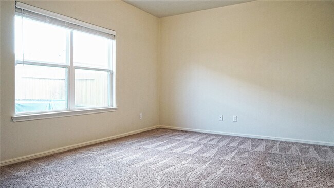 Building Photo - 10510 Pine Landing Dr