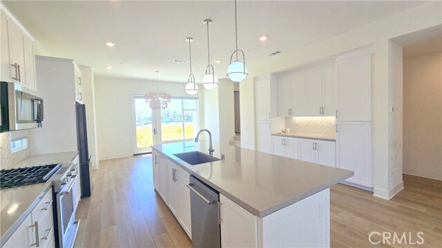 Building Photo - 2245 Skylar Pl
