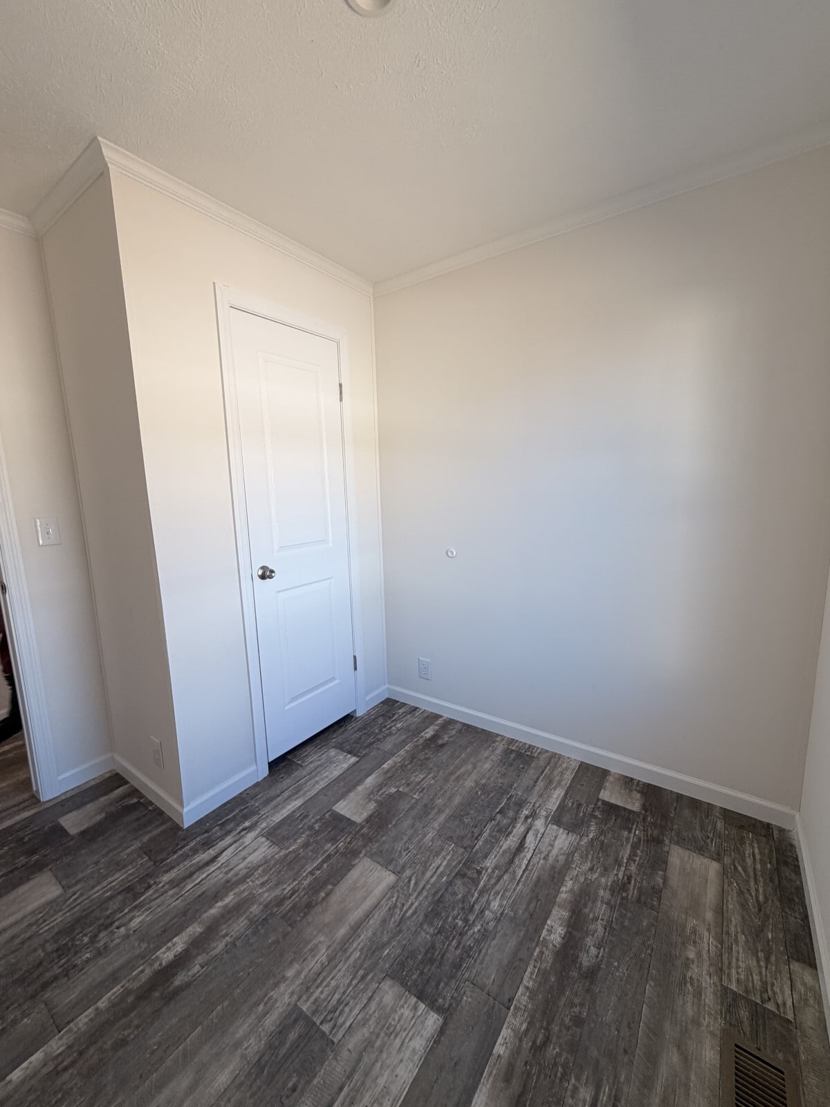 Building Photo - 251 Old Country Rd