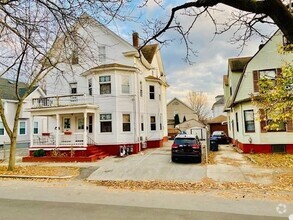 Building Photo - 284 Massachusetts Ave