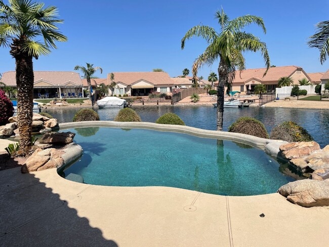 Building Photo - 3-6 Month Rental, Amazing Water Front Property With Private Pool!