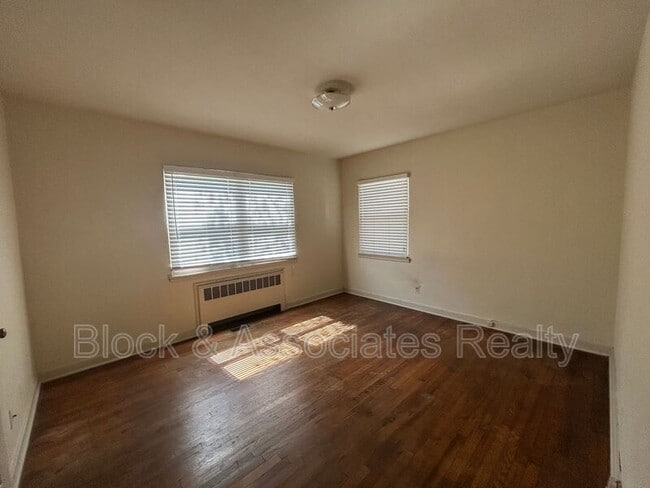 Building Photo - 2509 Miller Park Cir