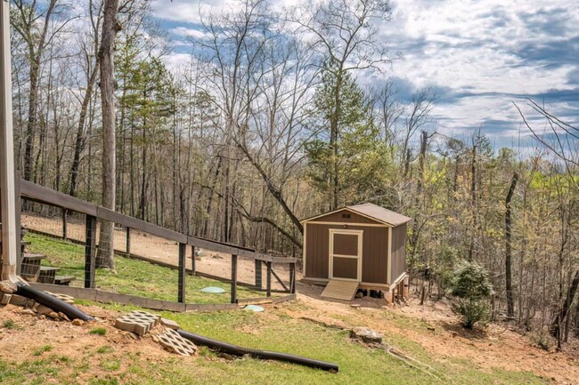 Building Photo - 54 Henderson Ln