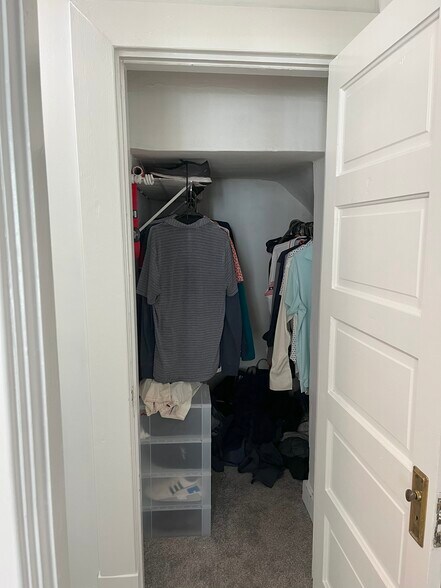 Building Photo - 2909 Portsmouth Ave