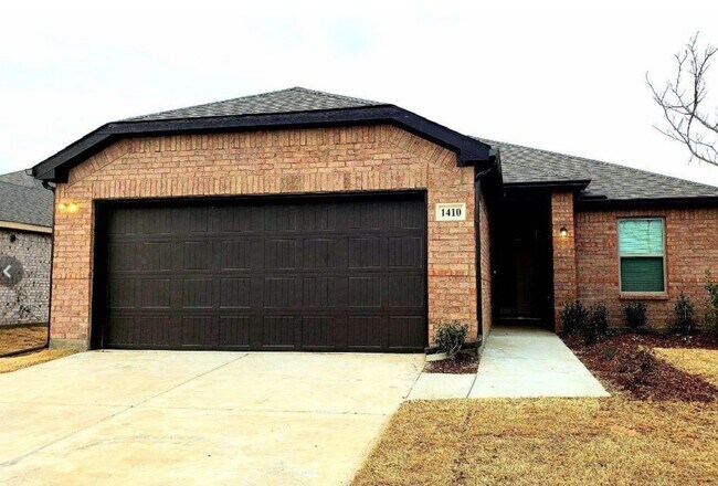 Building Photo - 1410 Brindle Dr