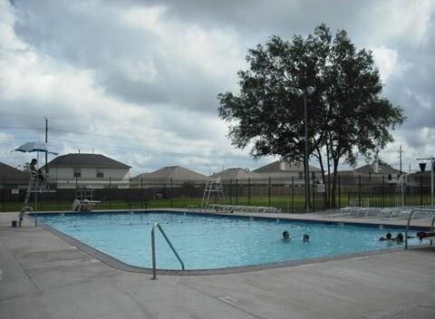 Building Photo - 28907 Fox Run Boulevard