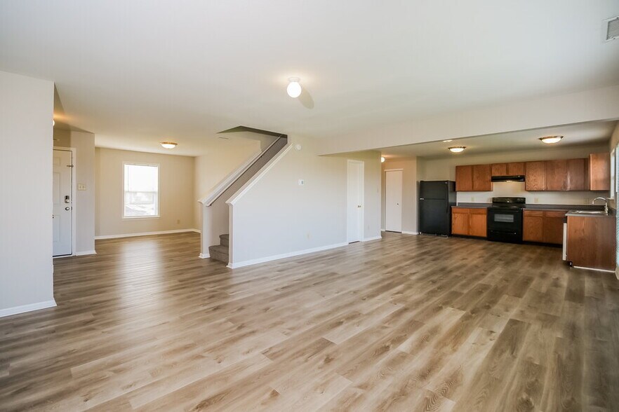 Building Photo - 11424 Cuyahoga Dr