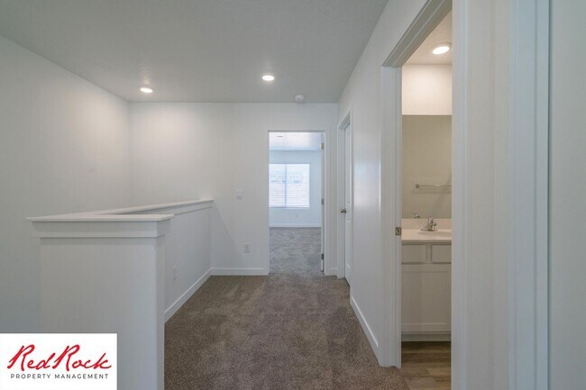 Building Photo - 3 Bedroom Smart Home in Long Valley with Resort-Style Amenities