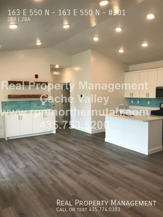 Building Photo - 163 E 550 N