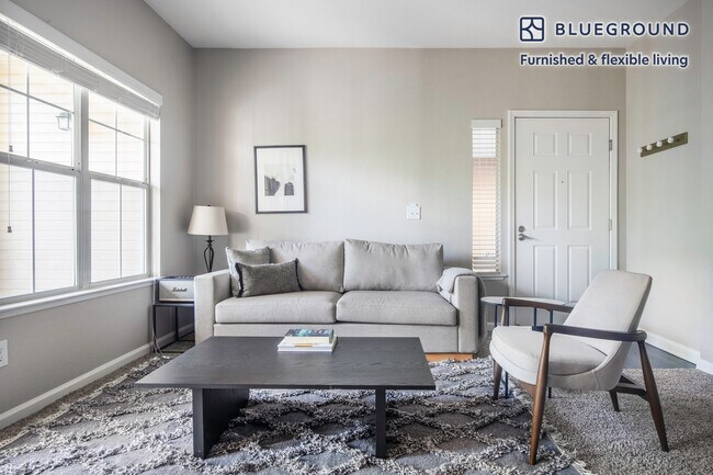 Building Photo - 1745 Nantucket Cir