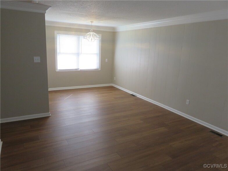 Building Photo - 1621 Dearborn Dr