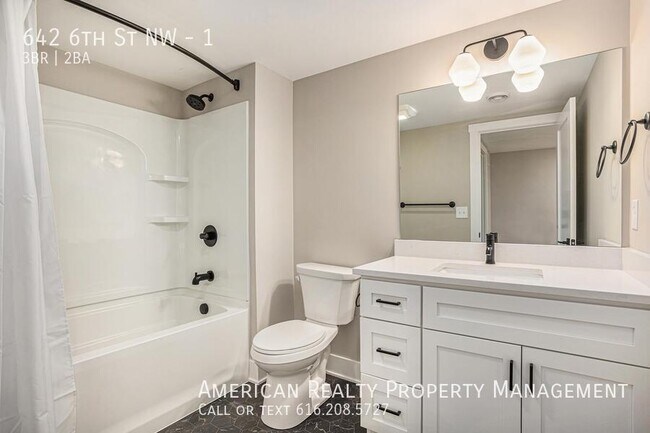 Building Photo - 642 6th St NW