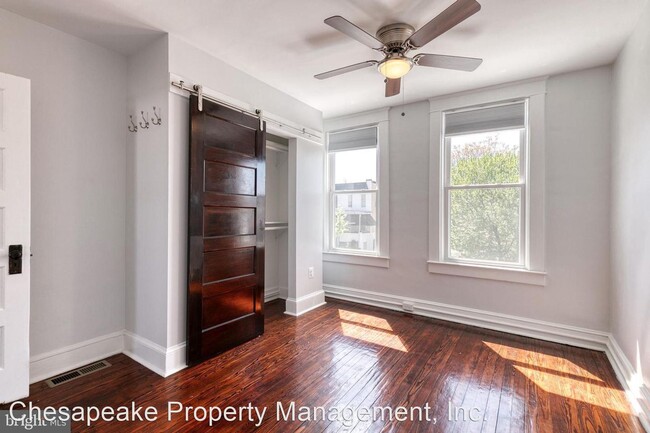 Building Photo - 2 br, 2.5 bath House - 860 W. 33rd Street