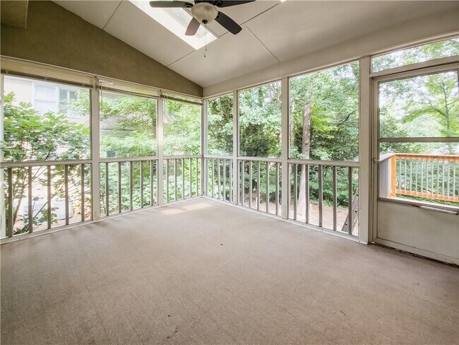 Building Photo - 7335 Craigleith Dr