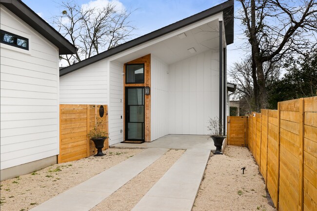 Building Photo - 5603 Samuel Huston Ave